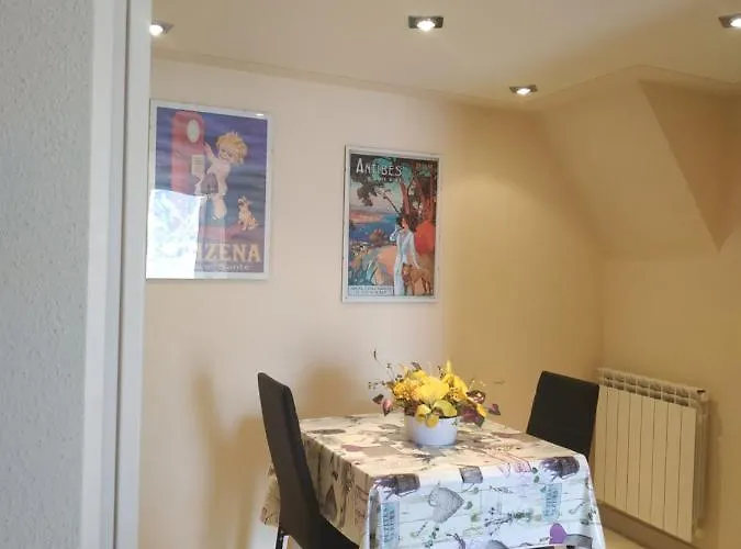 Joli Vue Mer, Vieille Menton