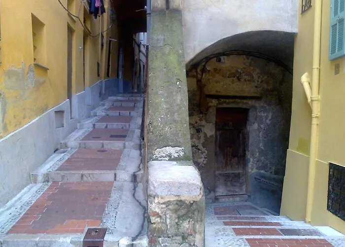 Joli Vue Mer, Vieille *